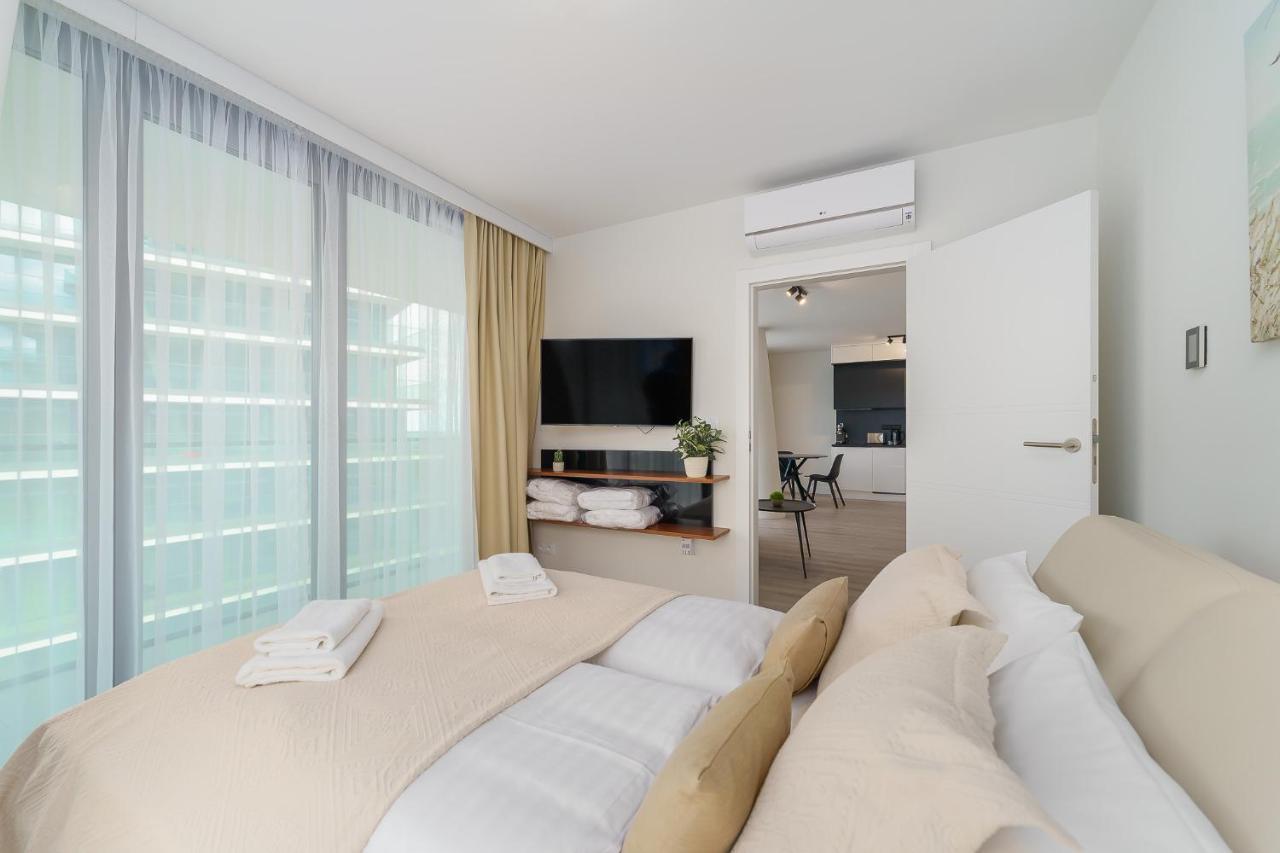 Sea Waves Apartament Resort & Spa 428B By Noclegi Renters Мендзиздрое Екстериор снимка