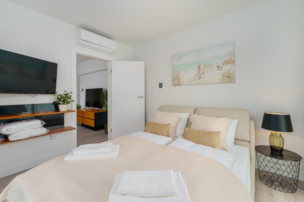 Sea Waves Apartament Resort & Spa 428B By Noclegi Renters Мендзиздрое Екстериор снимка